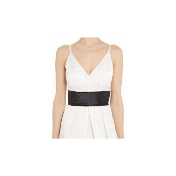 Carmen Marc Valvo V-Neck Flare Jacquard Midi Dress - Picture 4 of 4